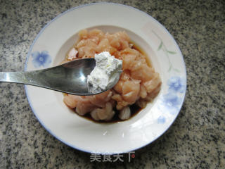 酸豆角炒鸡丁的做法步骤：6
