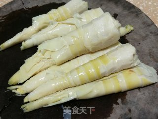 鲜笋酱花生的做法步骤：2
