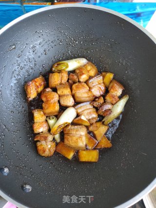 梅干菜烧肉的做法步骤：10