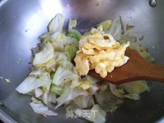 包菜炒鸡蛋的做法步骤：5