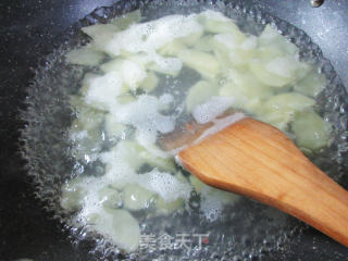 豆豉鲮鱼炒土豆的做法步骤：5