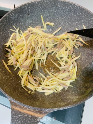 茭白肉丝的做法步骤：6
