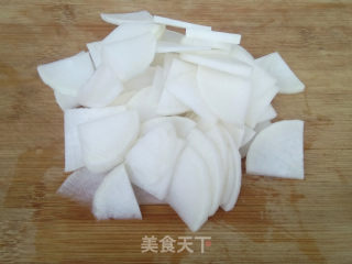 虾仁花蛤酱拌白萝卜的做法步骤：2