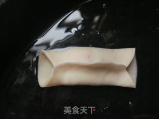 槐花猪肉锅贴的做法步骤：4