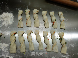 生煎小花卷的做法步骤：10