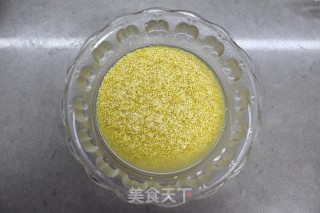 焖烧罐红枣枸杞小米粥的做法步骤：2