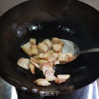 蒜香青椒回锅肉的做法步骤：9