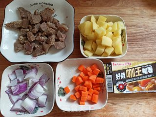 咖喱熟牛肉的做法步骤：1