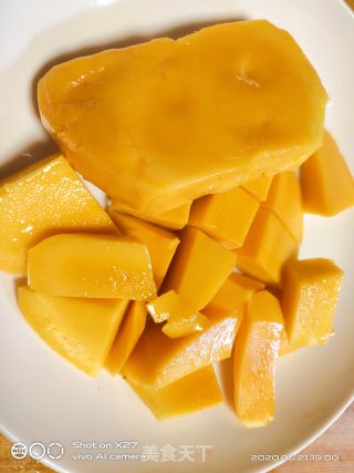 玉米草莓芒果沙拉的做法步骤：6