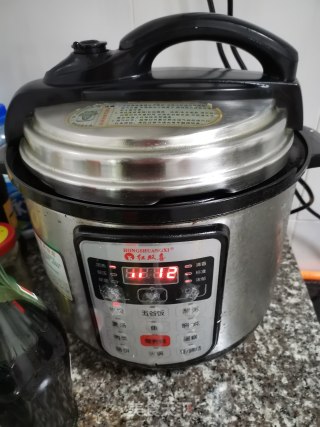 五颜六色腊味饭的做法步骤：5