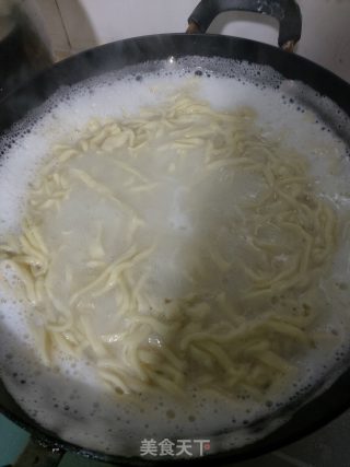 热干面的做法步骤：2