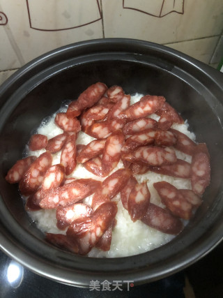 腊肠煲仔饭的做法步骤：6