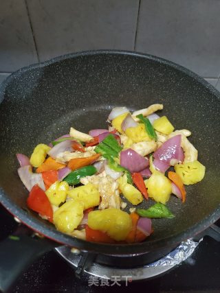 菠萝炒鸡胸肉的做法步骤：9