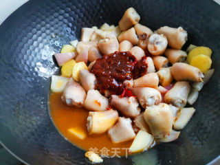 莲子烧鸡关节的做法步骤：4