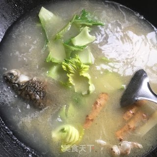 包芥菜鲫鱼汤的做法步骤：8