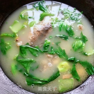 包芥菜鲫鱼汤的做法步骤：12