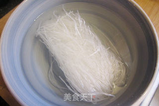 牛肉末蚂蚁上树的做法步骤：1