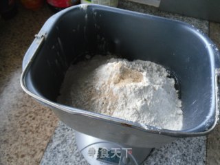 酸奶面包的做法步骤：2