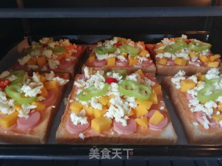 火腿肠芒果吐司披萨的做法步骤：12