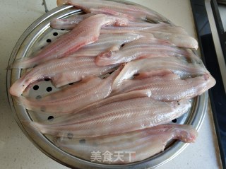 干煎小踏板鱼的做法步骤：3
