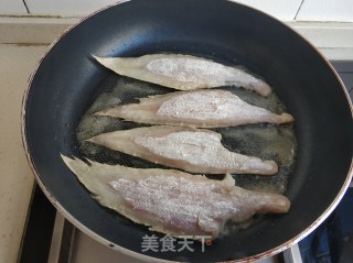干煎小踏板鱼的做法步骤：5