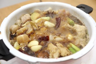 红焖牛筋的做法步骤：8