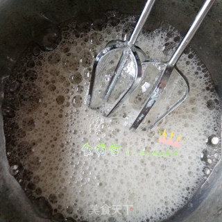 完美不塌陷的蒸锅蒸8寸戚风蛋糕 详细步骤的做法步骤：4
