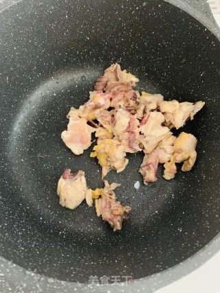 山药胡萝卜鸡汤的做法步骤：2