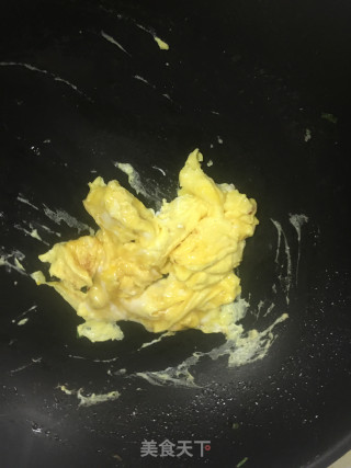 鸡蛋木耳炒虾仁的做法步骤：7