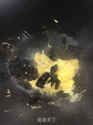 鸡蛋木耳炒虾仁的做法步骤：8