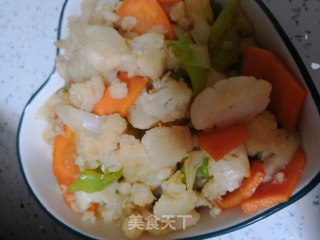 清炒菜花的做法步骤：7