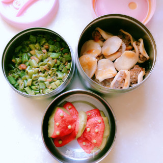 牛肉蒸鸡腿菇盒子的做法步骤：9