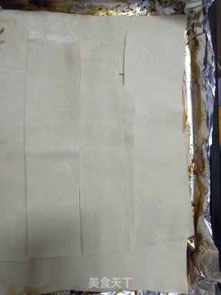 酱香烤豆皮的做法步骤：3