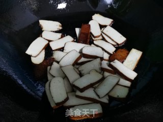 干子芹菜炒鸭肫的做法步骤：1