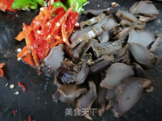 干子芹菜炒鸭肫的做法步骤：3