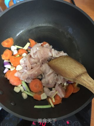 西兰花炒鸡胸肉的做法步骤：4