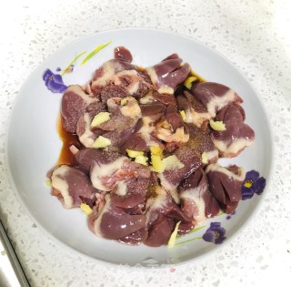 炸鸭心#肉菜#的做法步骤：4