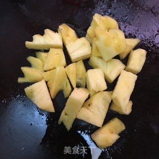 菠萝排骨的做法步骤：4