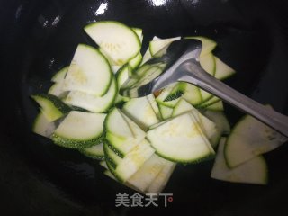 清炒南瓜的做法步骤：4