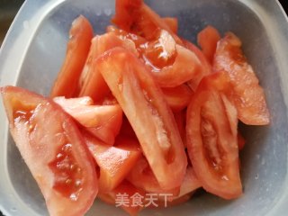 番茄鸡蛋面的做法步骤：1