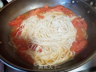 番茄鸡蛋面的做法步骤：8