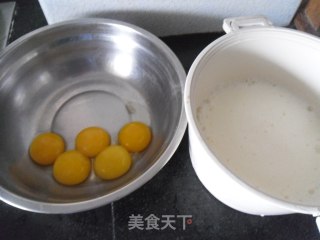小蛋糕的做法步骤：1