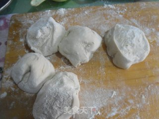 葱花油饼的做法步骤：3