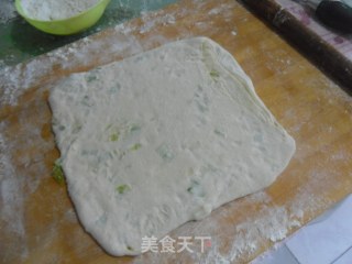 葱花油饼的做法步骤：11