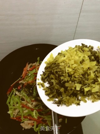 雪菜炒肉丝的做法步骤：6