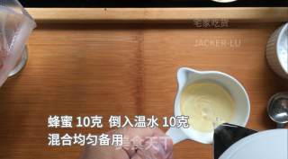 非常简单的巴斯克烤芝士蛋糕，芝士很醇厚，口感顺滑冰凉绵密。的做法步骤：12