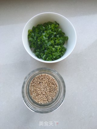 烤箱版椒盐香葱卷的做法步骤：3
