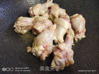 腐竹焖鸡腿的做法步骤：3