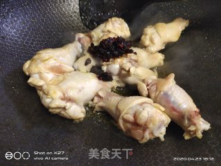 腐竹焖鸡腿的做法步骤：5