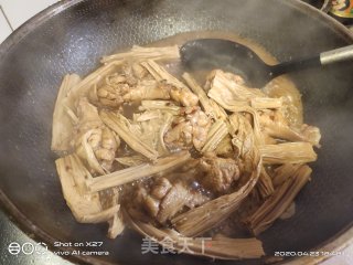 腐竹焖鸡腿的做法步骤：10